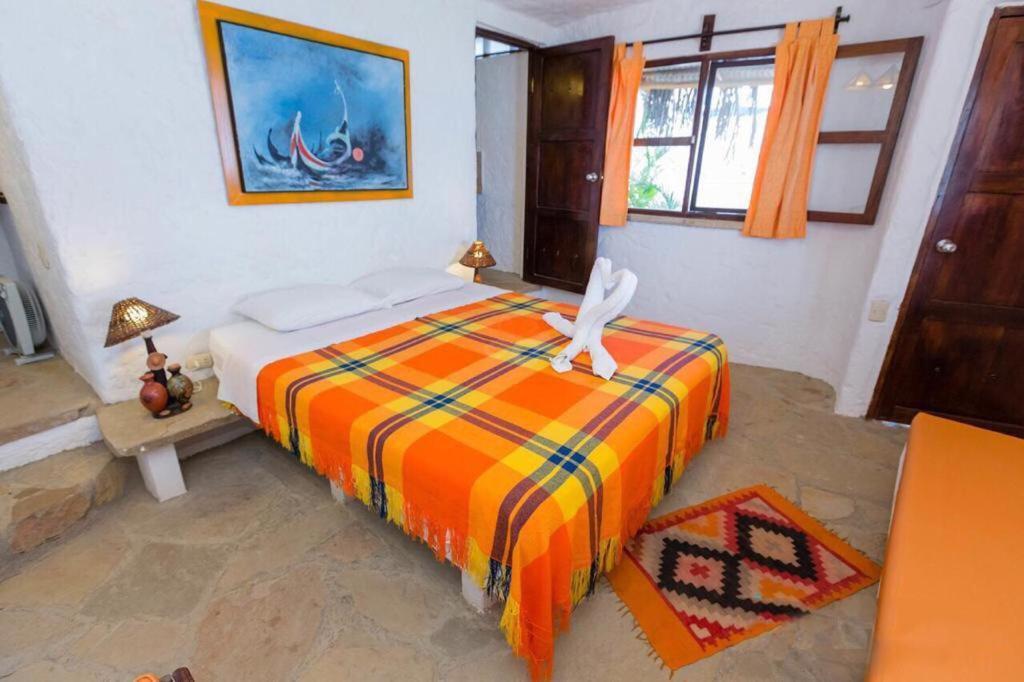 Hotel Smiling Crab Каноас Де Пунта Сал Екстериор снимка