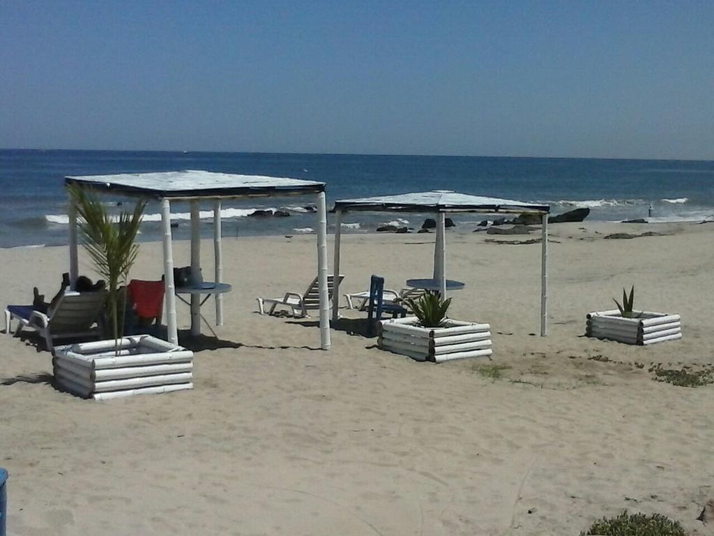 Hotel Smiling Crab Каноас Де Пунта Сал Екстериор снимка
